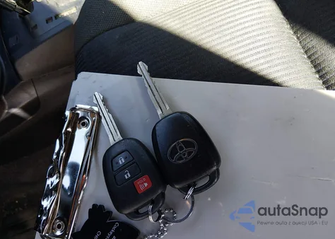 2016 Toyota Prius C Two z USA, uszkodzony, nr VIN JTDKDTB31G1117998